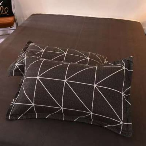 Premium Microfiber Bedding Set of Four - Picture 2 of 8